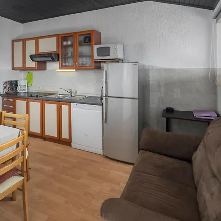 Leko By Interhome * Πόρετς