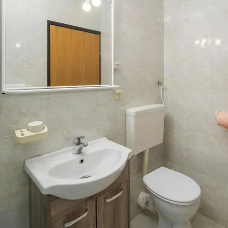 Leko By Interhome דירה