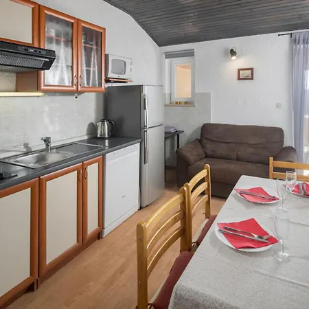 Leko By Interhome *
