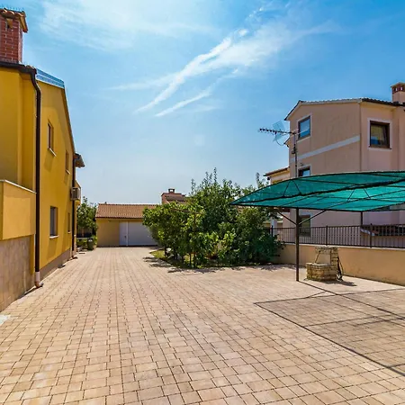 Leko By Interhome * 포레치